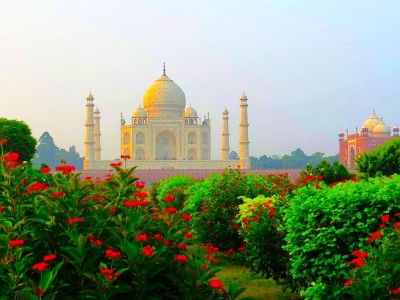 Best Places To Stay In Agra