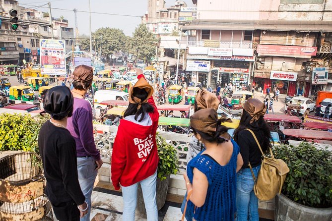 Why Is A Walking Tour Good To See A City To Its Core?